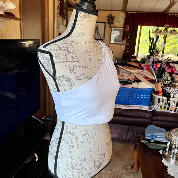 NWT Victoria Secret Pink Sport ultimate lightly lined one shoulder white bra. - Picture 5 of 15